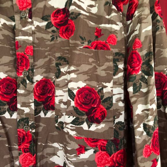 The Rails Shirt Camo Floral Rose All Over Print Sz XL Button Up Long Sleeve - Picture 3 of 9